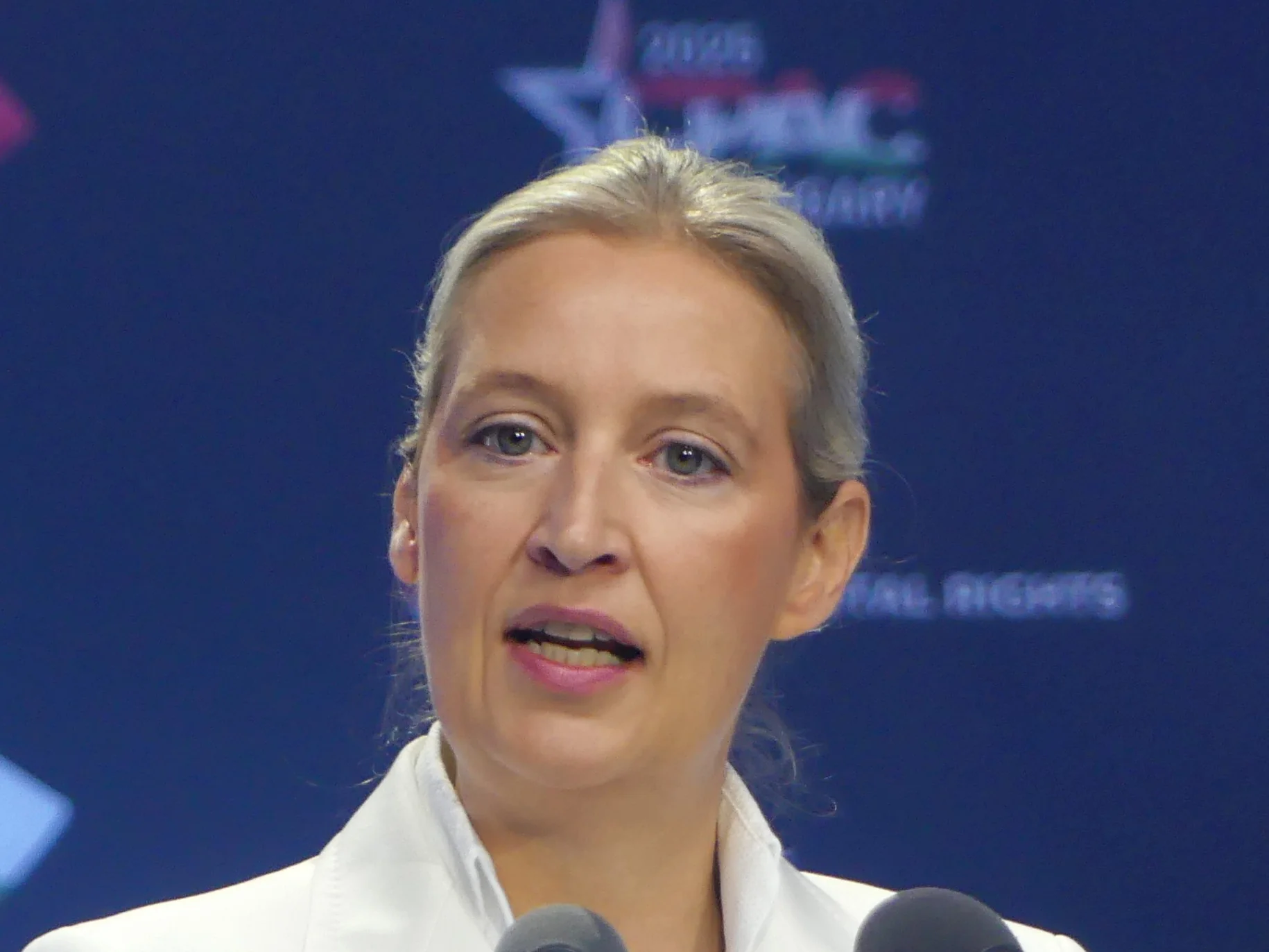Alice Weidel bei einer Rede in Budapest im Mai 2025