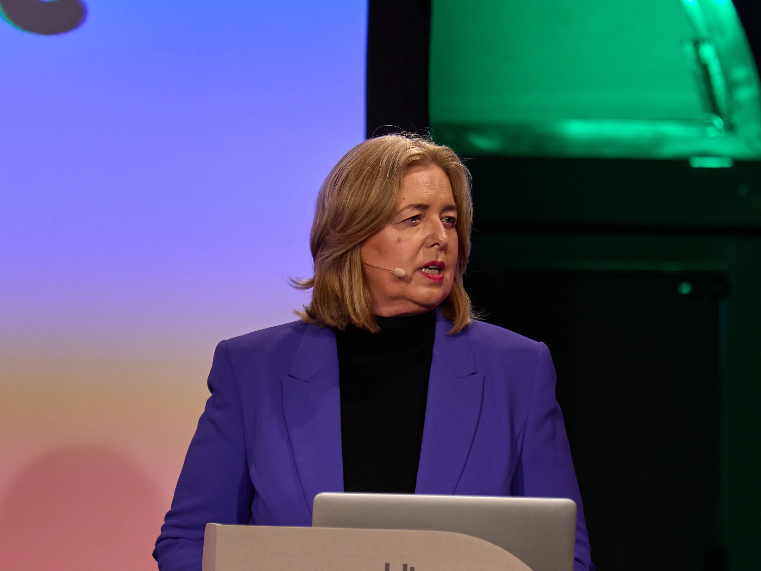 Bärbel Bas bei einem Vortrag auf der re:publica 2025 in Berlin