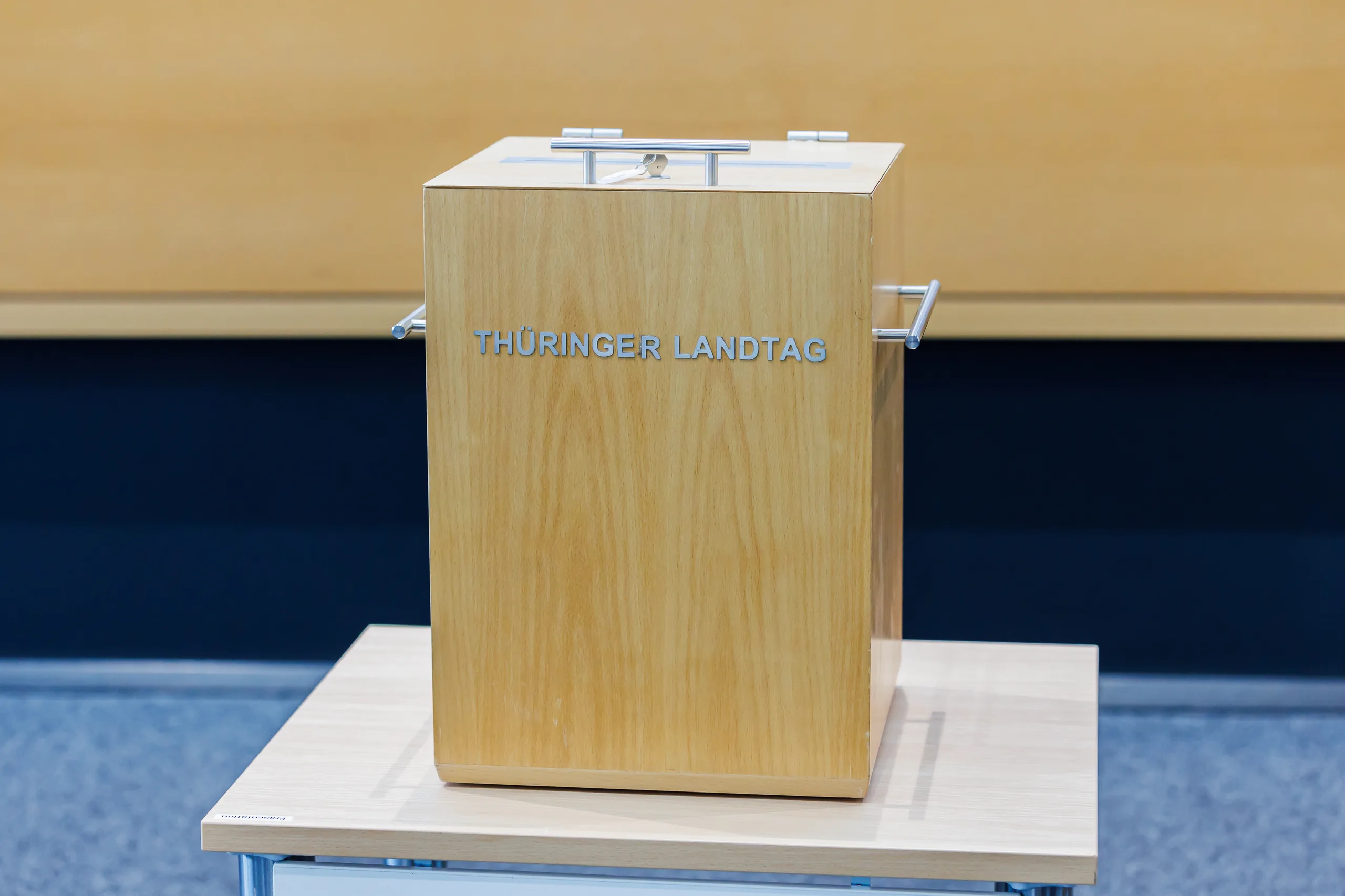 Wahlurne im Thüringer Landtag